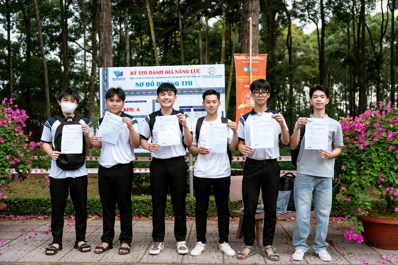 Gần 2000 thí sinh tham dự kỳ thi Đánh giá năng lực ĐHQG-HCM 2026 tại Cụm thi số 44