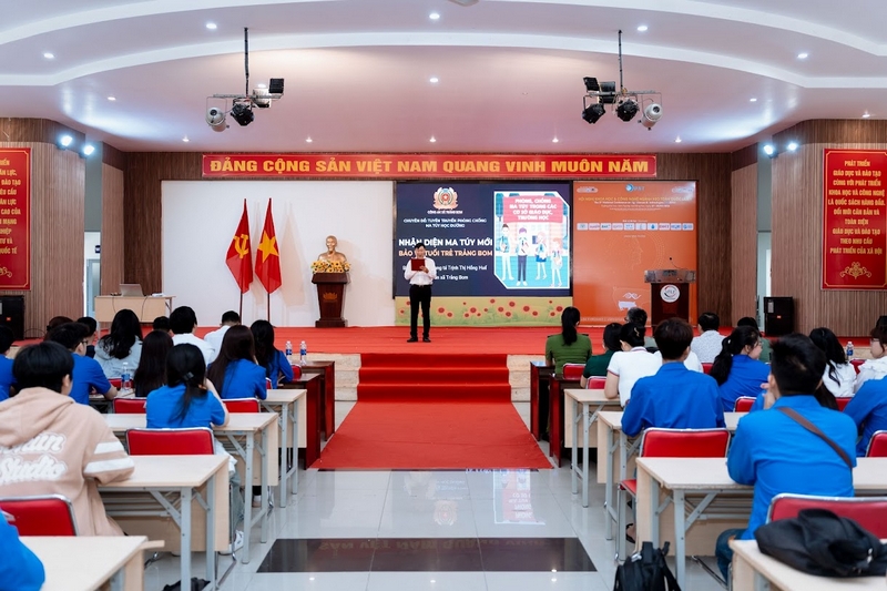 VNUF2 tổ chức diễn đàn